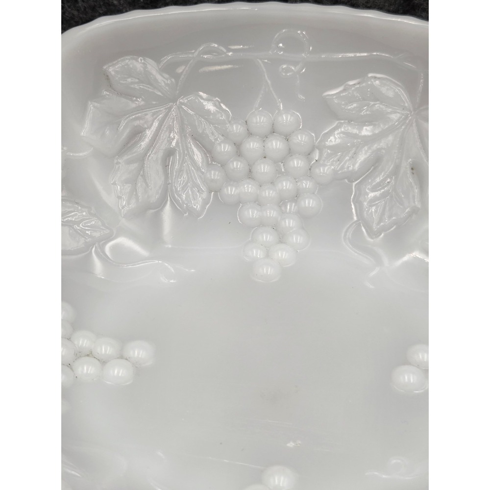 Vintage Anchor Hocking Milk Glass Grape and Leaves Bowl - Picture 2 of 7